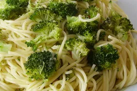 Broccoli Garlic Angel Hair Pasta